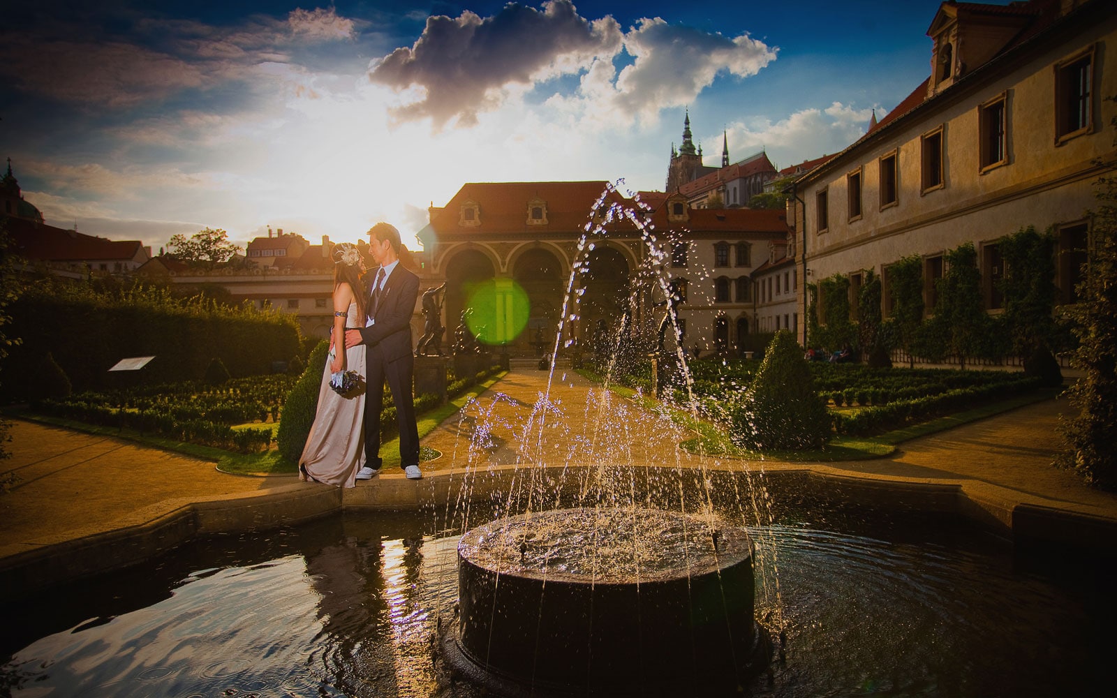 Prague pre weddings / Yvonne & Raymond / stylish portrait session at the Wallenstein Garden