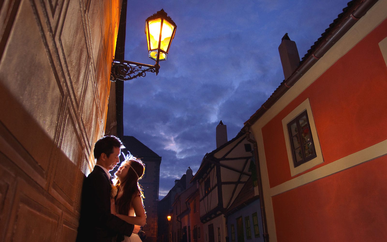 Prague pre weddings / Yvonne & Raymond / stylish portrait session at Prague Castle's Golden Lane