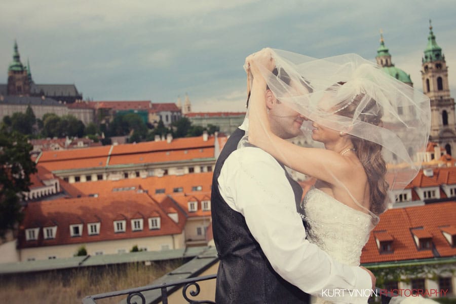 Prague weddings / Jennifer & Shad Vrtbovska Garden wedding / wedding portraits