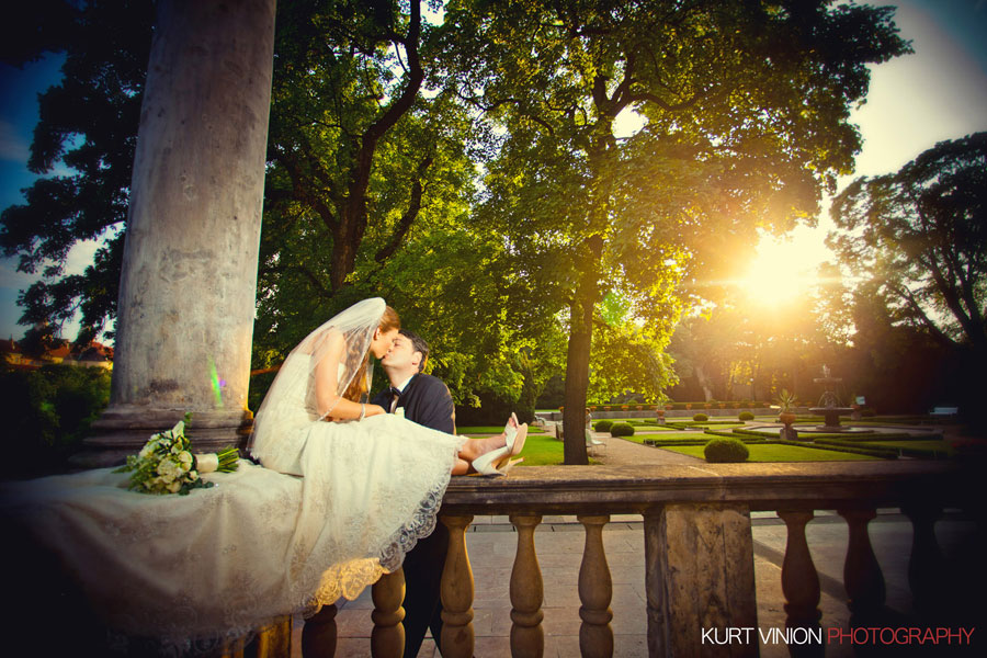 Prague weddings / Jennifer & Shad / wedding portraits at Prague Castle