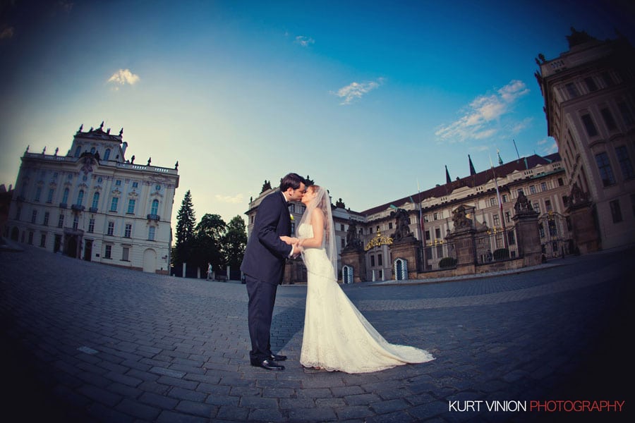 Prague weddings / Jennifer & Shad / wedding portraits at Prague Castle