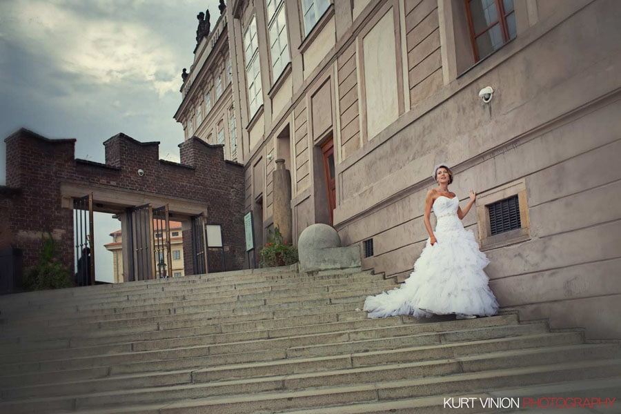 prague wedding photography / M & N luxury wedding / Prague Castle portraits