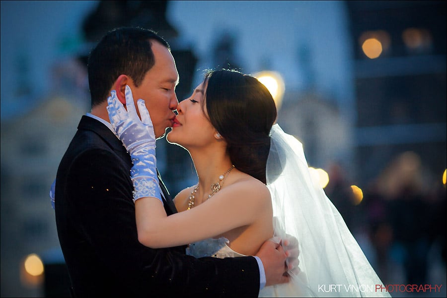 Prague pre wedding photography / Helen & CY winter pre wedding portraits near the Charles Bridge