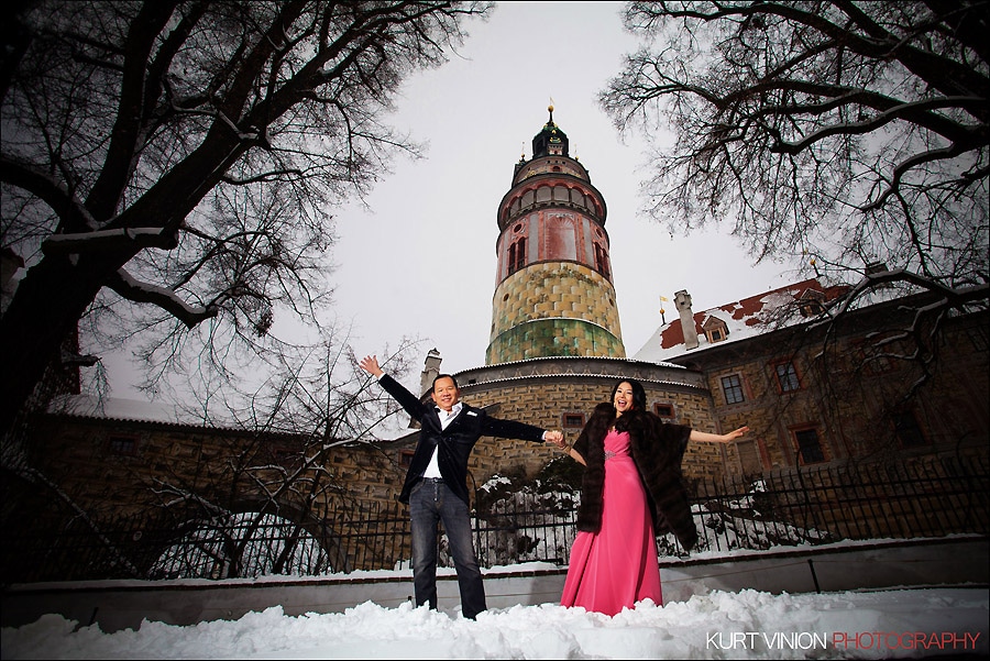 Prague pre wedding photography / Helen & CY winter pre wedding portraits in Cesky Krumlov