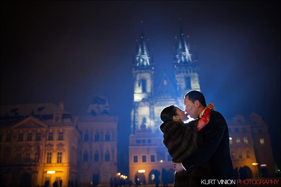 Prague pre wedding photography / Helen & CY winter pre wedding portraits in Old Town Square