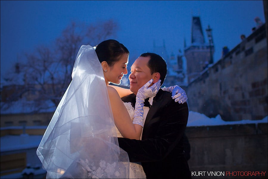 Prague pre wedding photography / Helen & CY winter pre wedding portraits