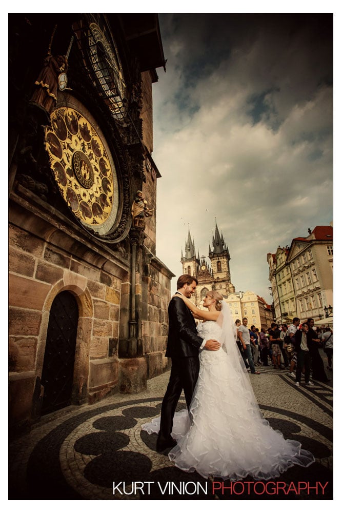 Prague Clementinum wedding / Jess + James - wedding portraits at the Astronomical Clock
