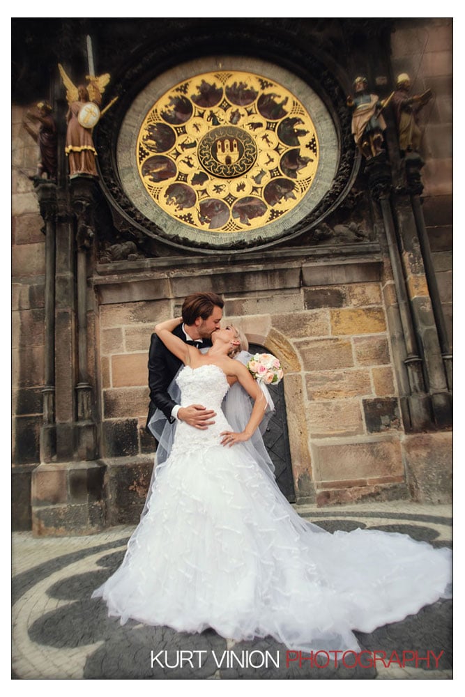 Prague Clementinum wedding / Jess + James - wedding portraits at the Astronomical Clock