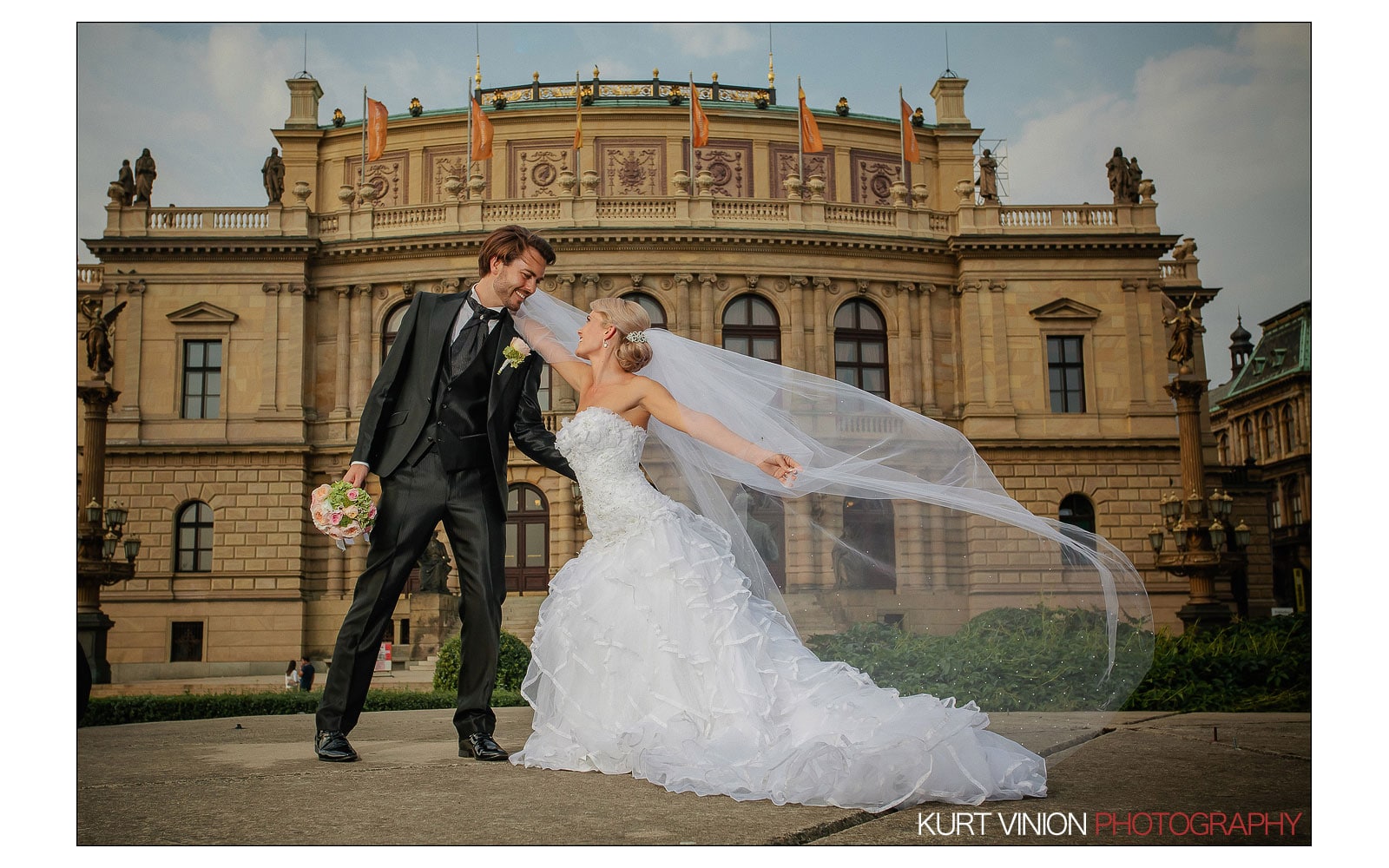 Prague Clementinum wedding / Jess + James - wedding portraits at the Rudolfinum