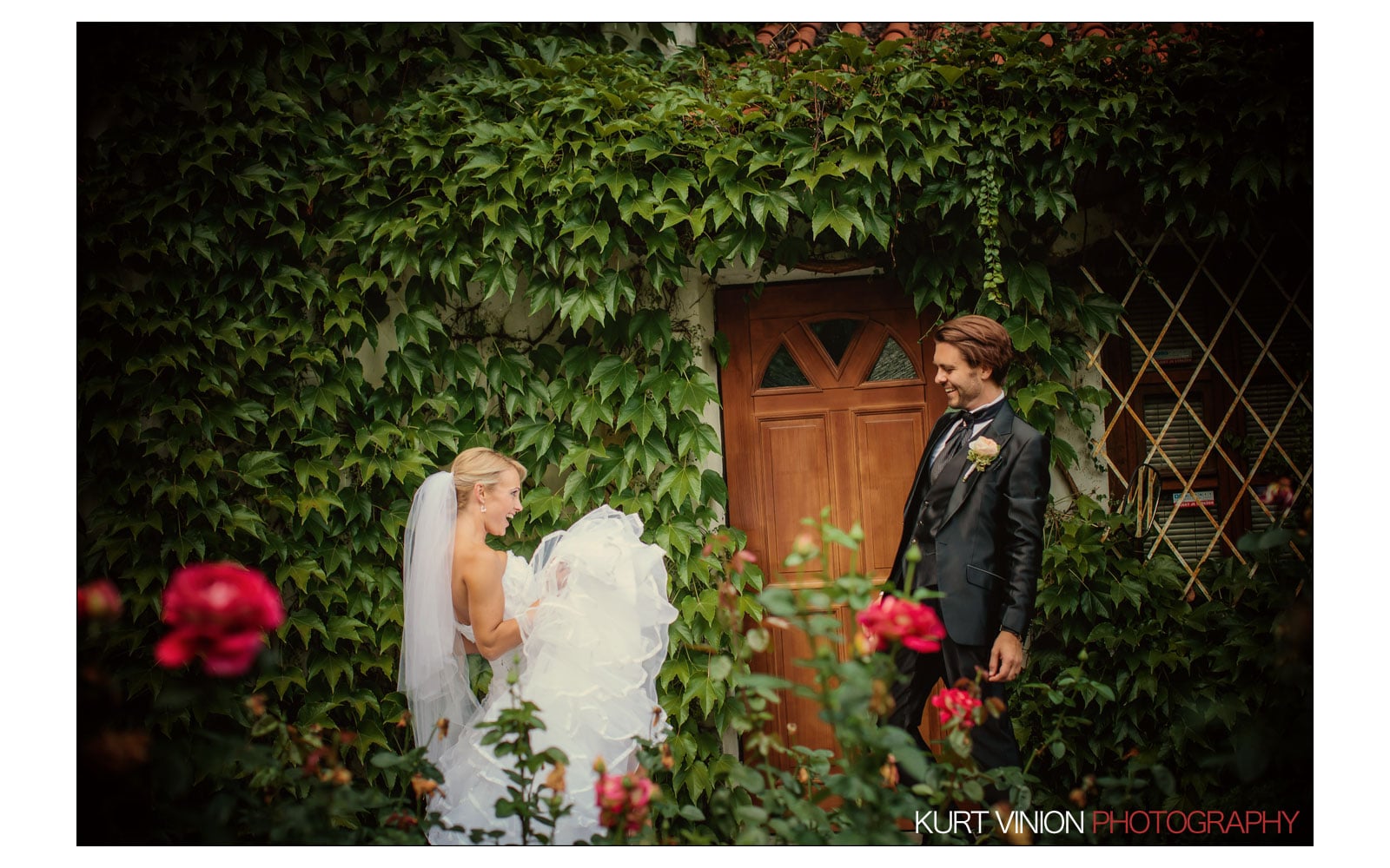 Prague Clementinum wedding / Jess + James - portraits in Prague