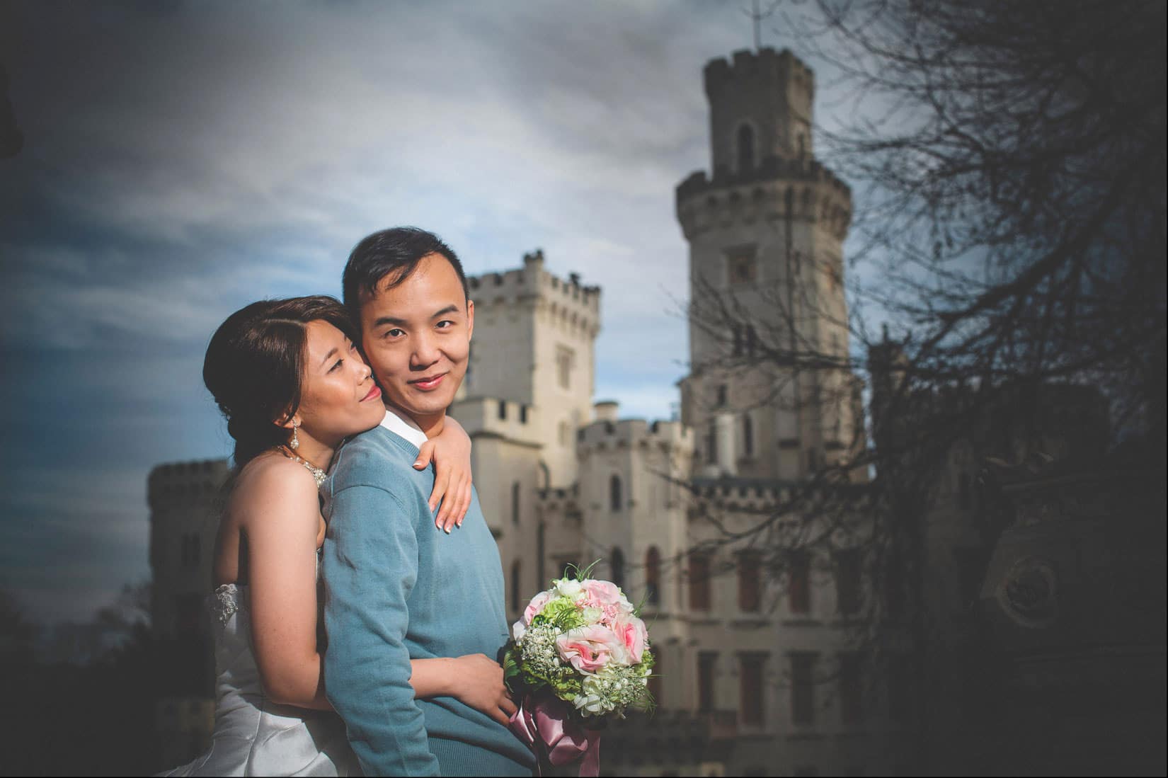 Castle Hluboka nad Vltavou pre wedding / Sandy & Jimmy / portrait photography