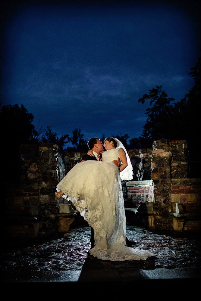 Castle Zbiroh Wedding / Paola & Alexei / wedding portraits at nite