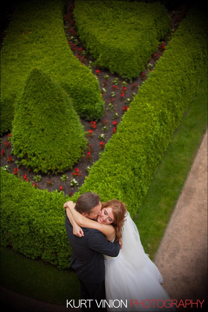 Elopement wedding Prague / Vrtbovska Garden / Polya & Dirk wedding portraits at Vrtba