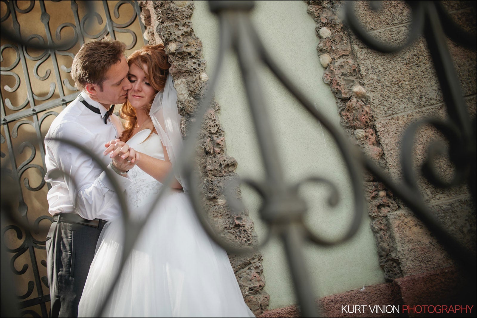 Elopement wedding Prague / Vrtbovska Garden / Polya & Dirk wedding portraits at Vrtba