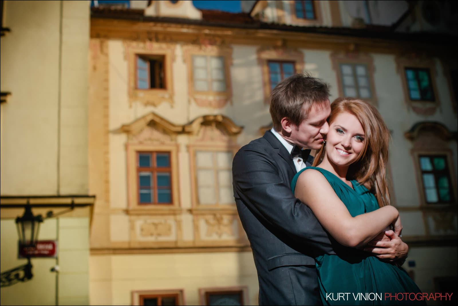 Elopement wedding Prague / Polya & Dirk wedding portraits at Prague Castle