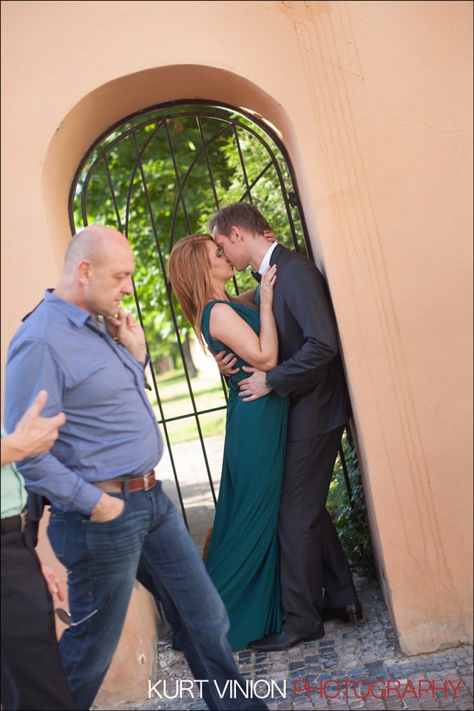 Elopement wedding Prague / Polya & Dirk wedding portraits at Prague Castle