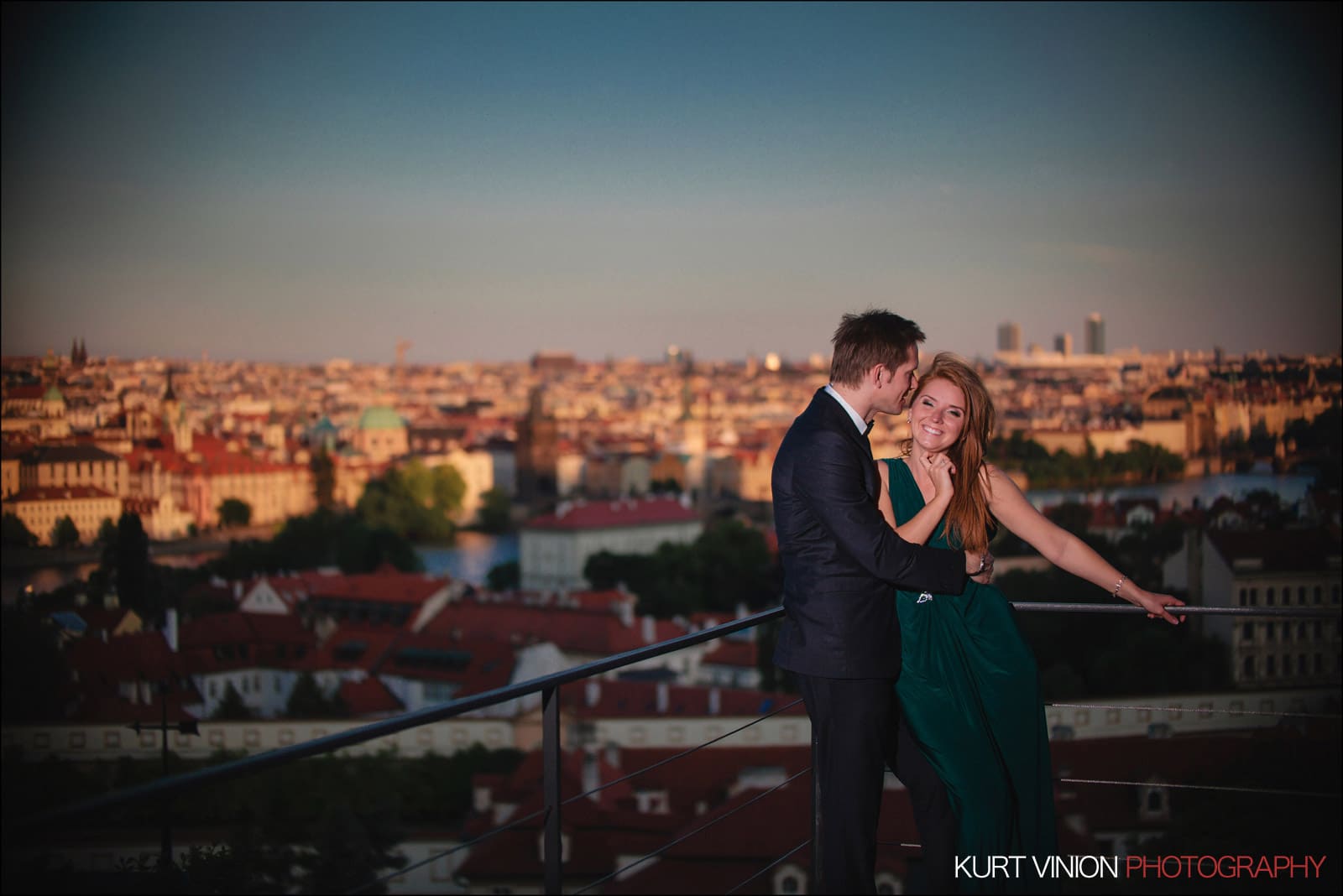 Elopement wedding Prague / Polya & Dirk wedding portraits at Prague Castle