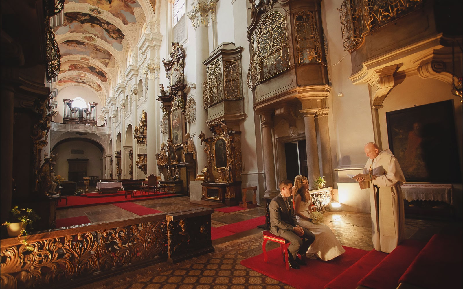 Prague wedding photographers / St. Thomas Church / R&B wedding photographs