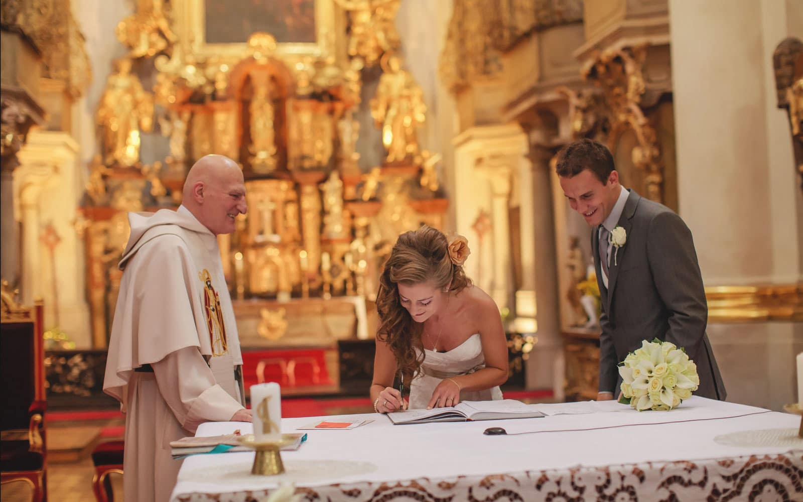 Prague wedding photographers / St. Thomas Church / R&B wedding photographs