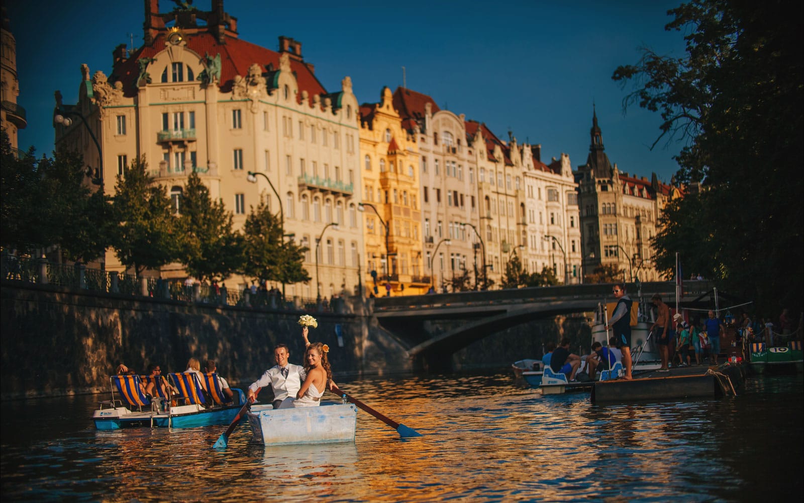 Prague wedding photographers / R&B wedding photographs atop the Vltava