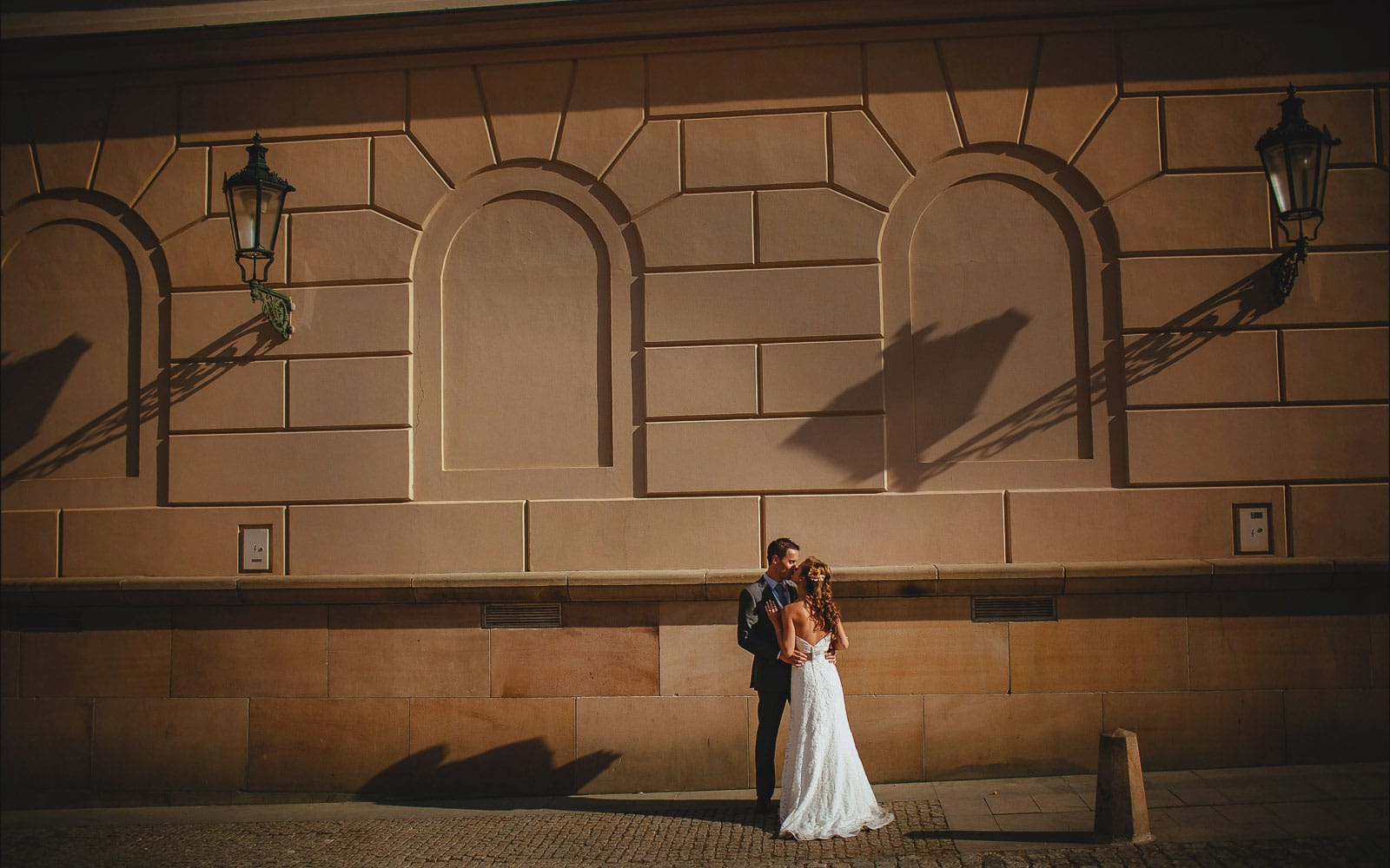 Prague wedding photographers / R&B wedding photographs on Kampa Island