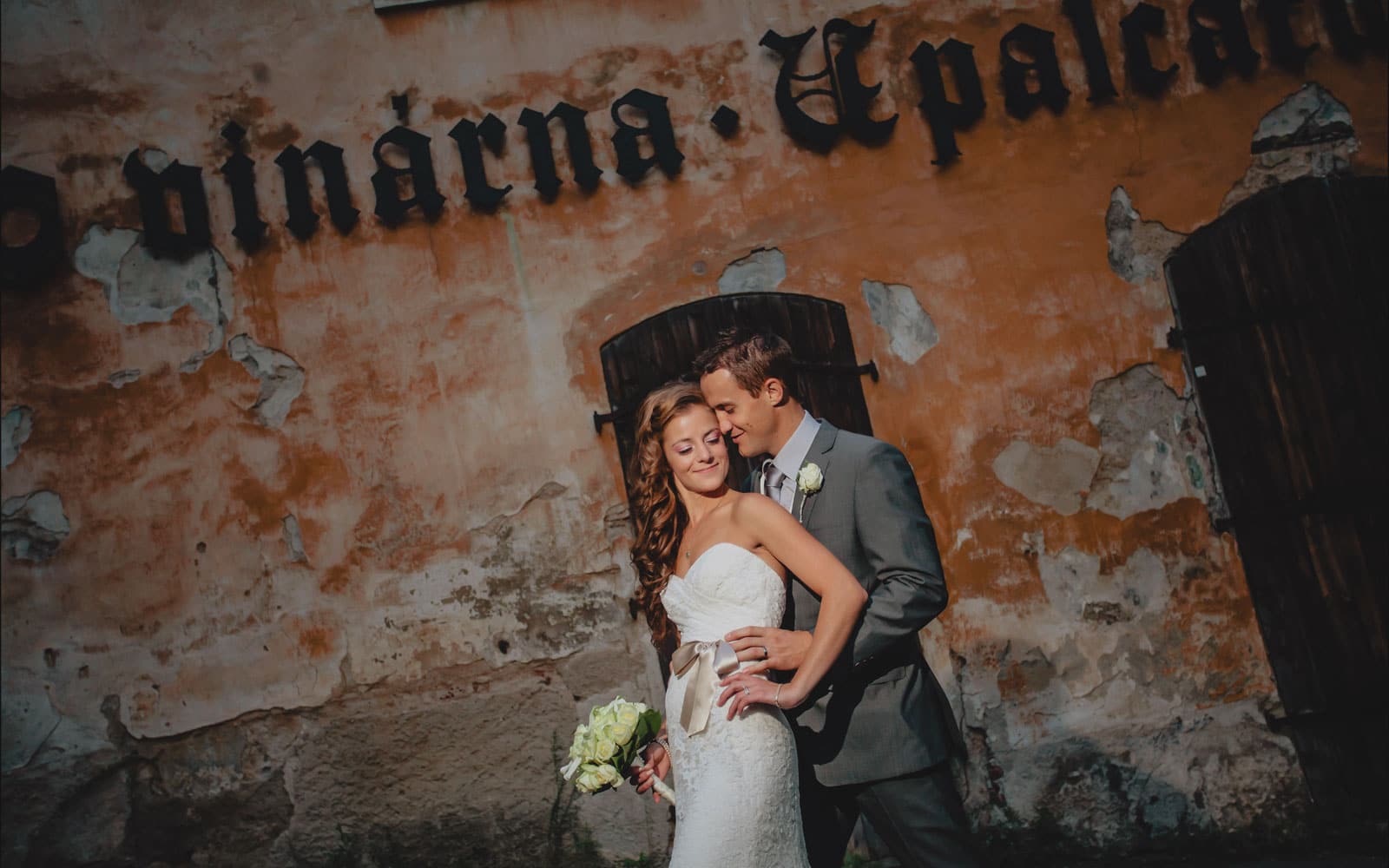 Prague wedding photographers / R&B wedding photographs at the Castle Steps