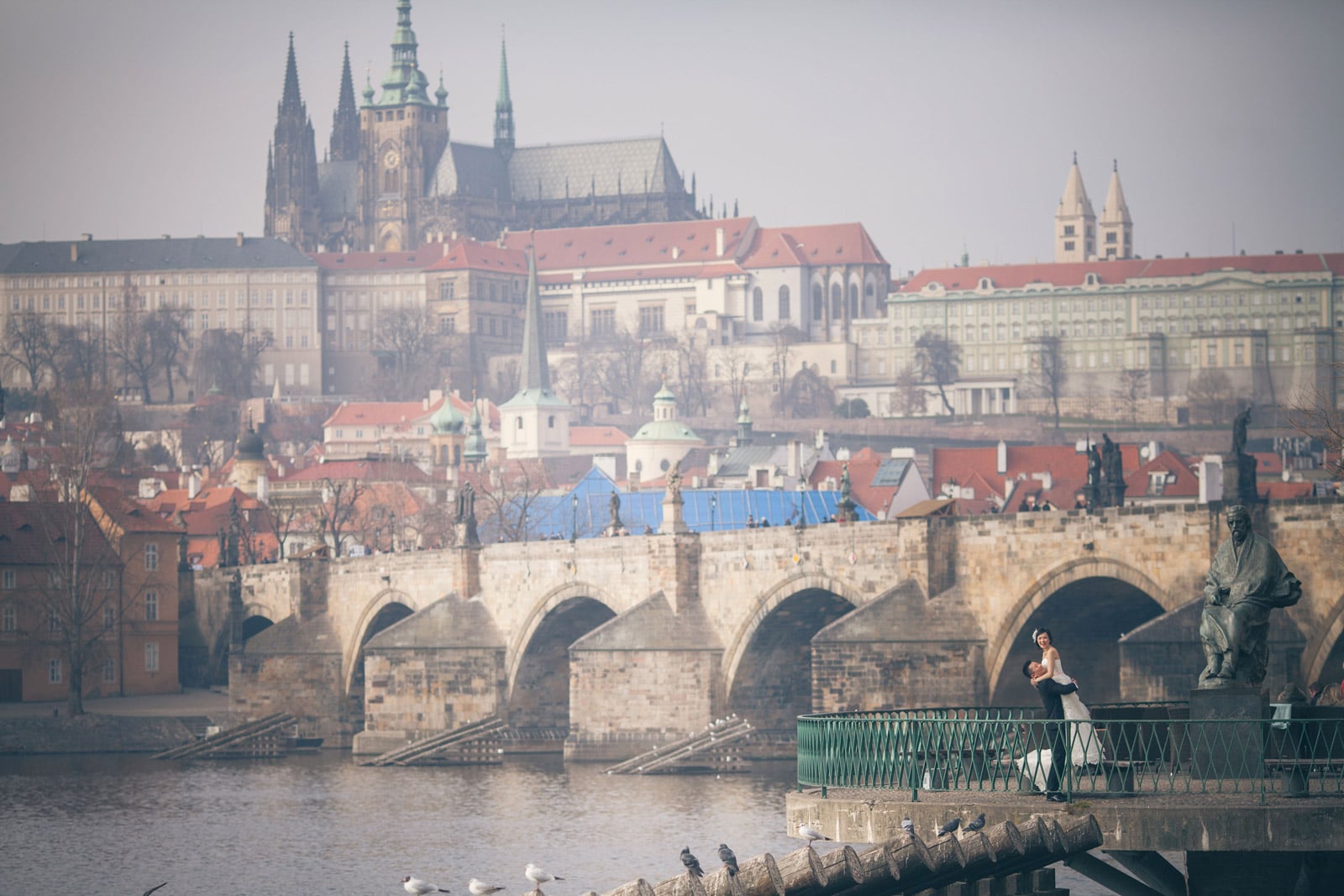 Prague pre wedding / Suki & Steven / portraits near the Charles bridge