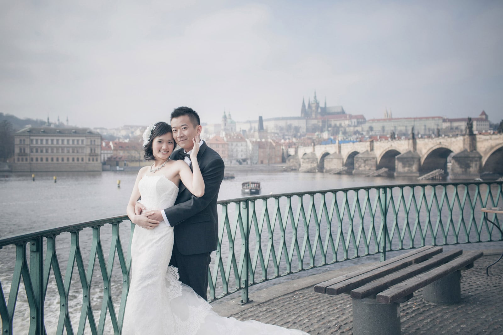 Prague pre wedding / Suki & Steven / portraits near the Charles Bridge