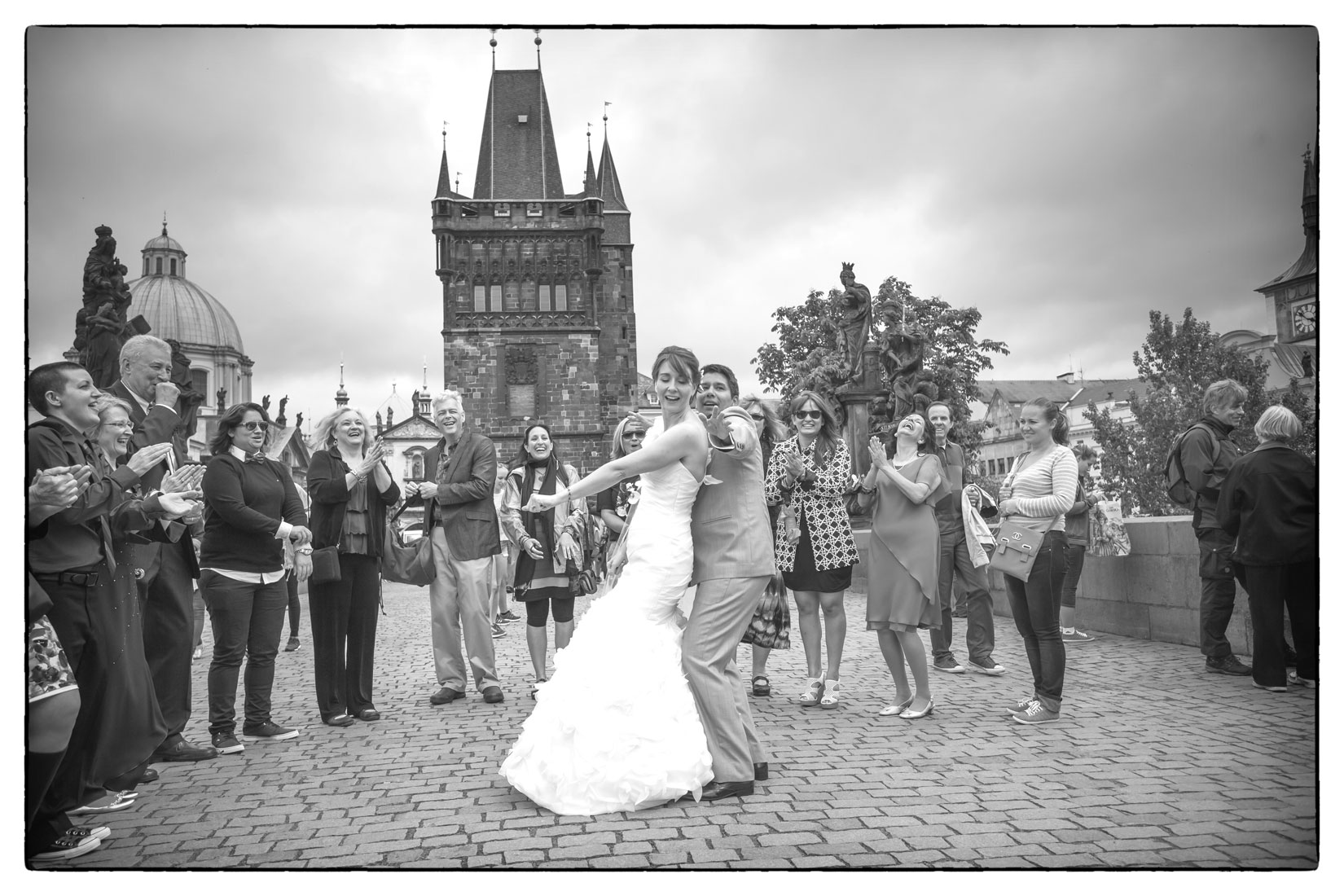 Charles Bridge Wedding / Kimberly & Jules / Charles Bridge portraits