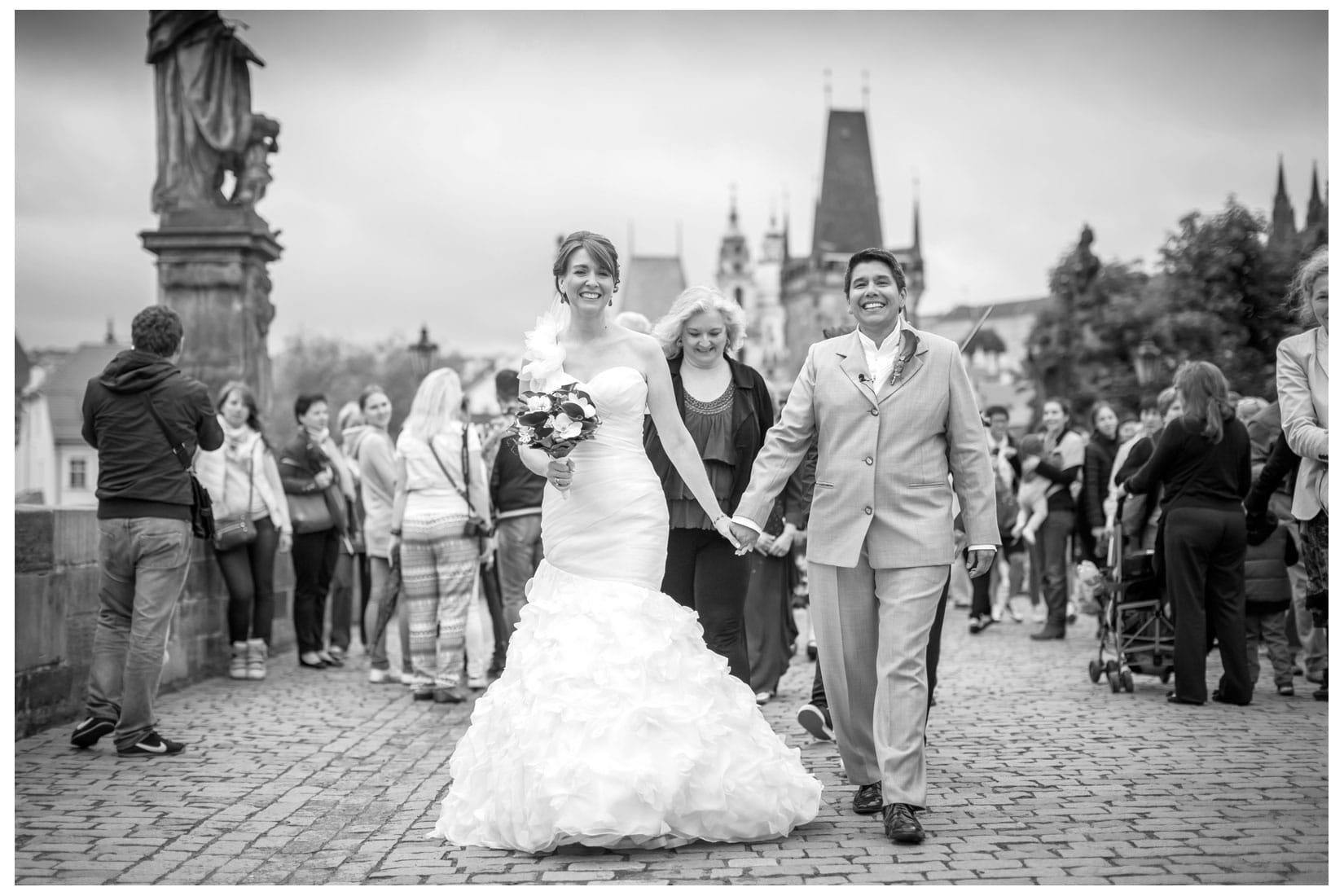 Charles Bridge Wedding / Kimberly & Jules / Charles Bridge portraits