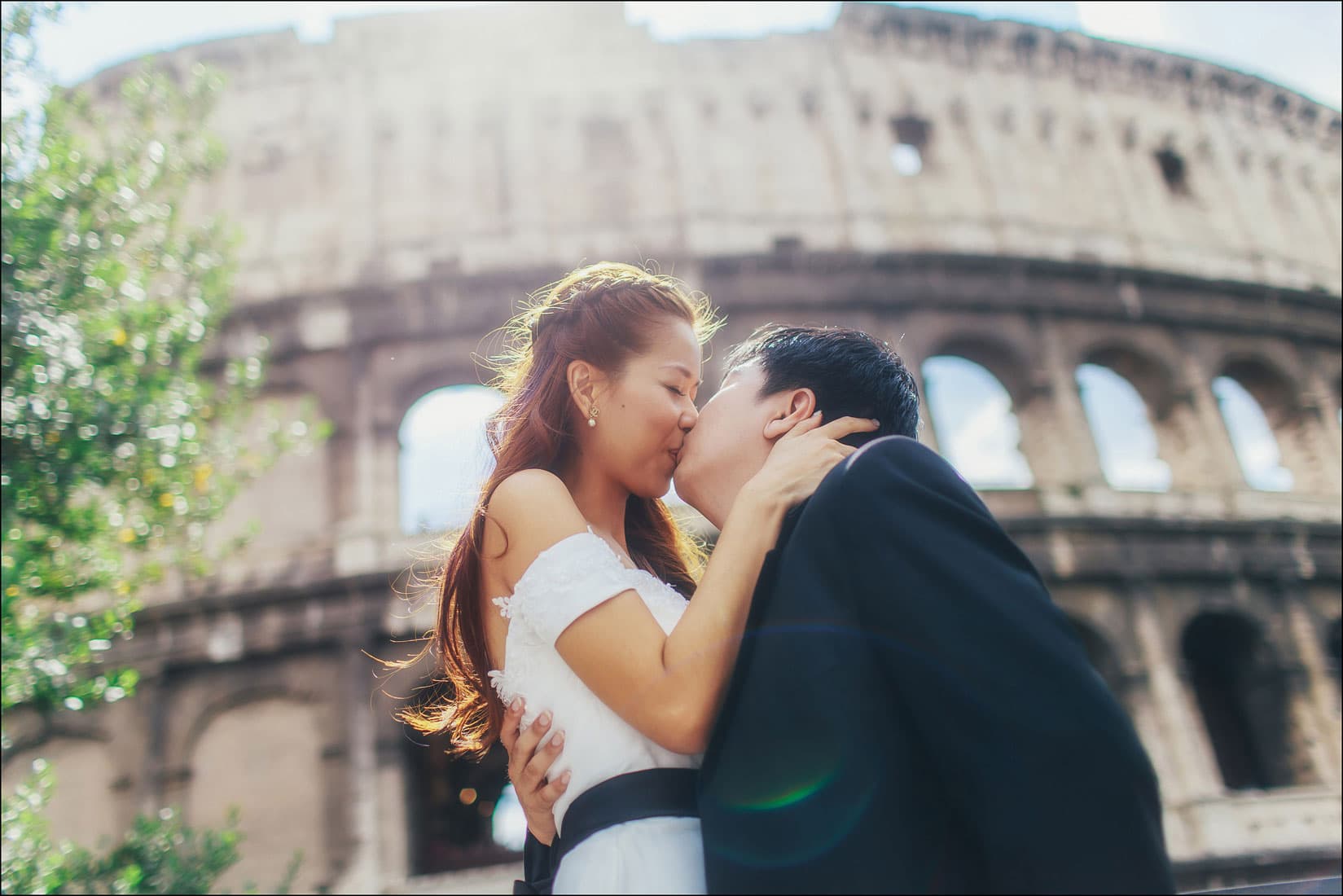 Rome pre wedding photographers / Hanna & Mark / portrait session at the Coloseum