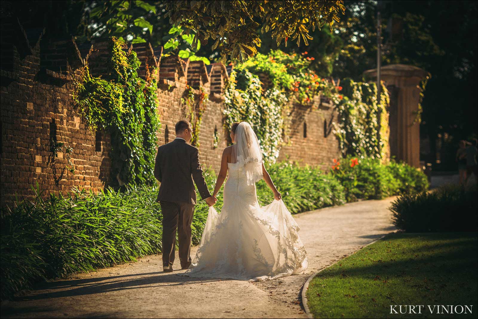 Castle Konopiste wedding / Oksana & Vladislav wedding day photography at Prague Castle