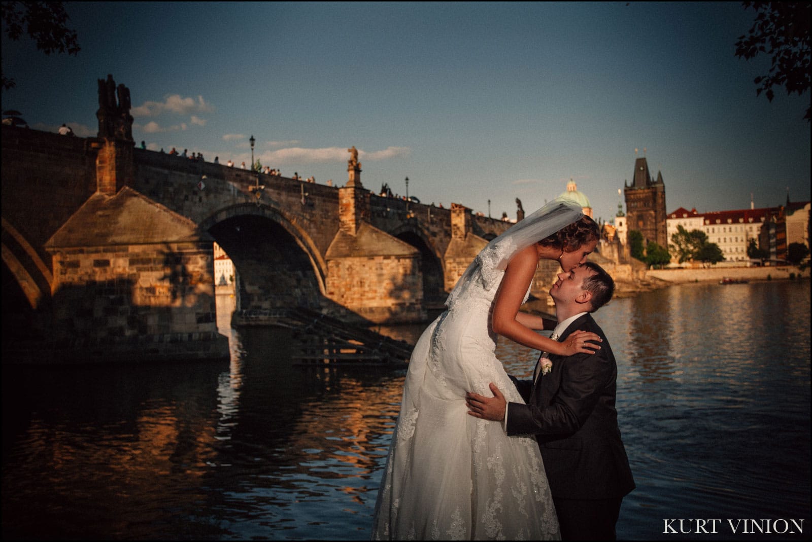 Castle Konopiste wedding / Oksana & Vladislav wedding day photography at the Charles Bridge