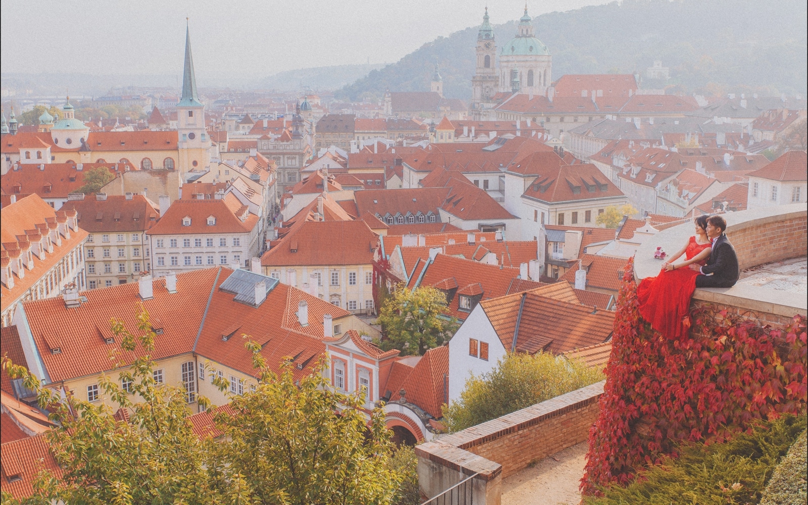 Prague pre wedding / Sharon & Danny Fall portraits session at Prague Castle overlooking Mala Strana