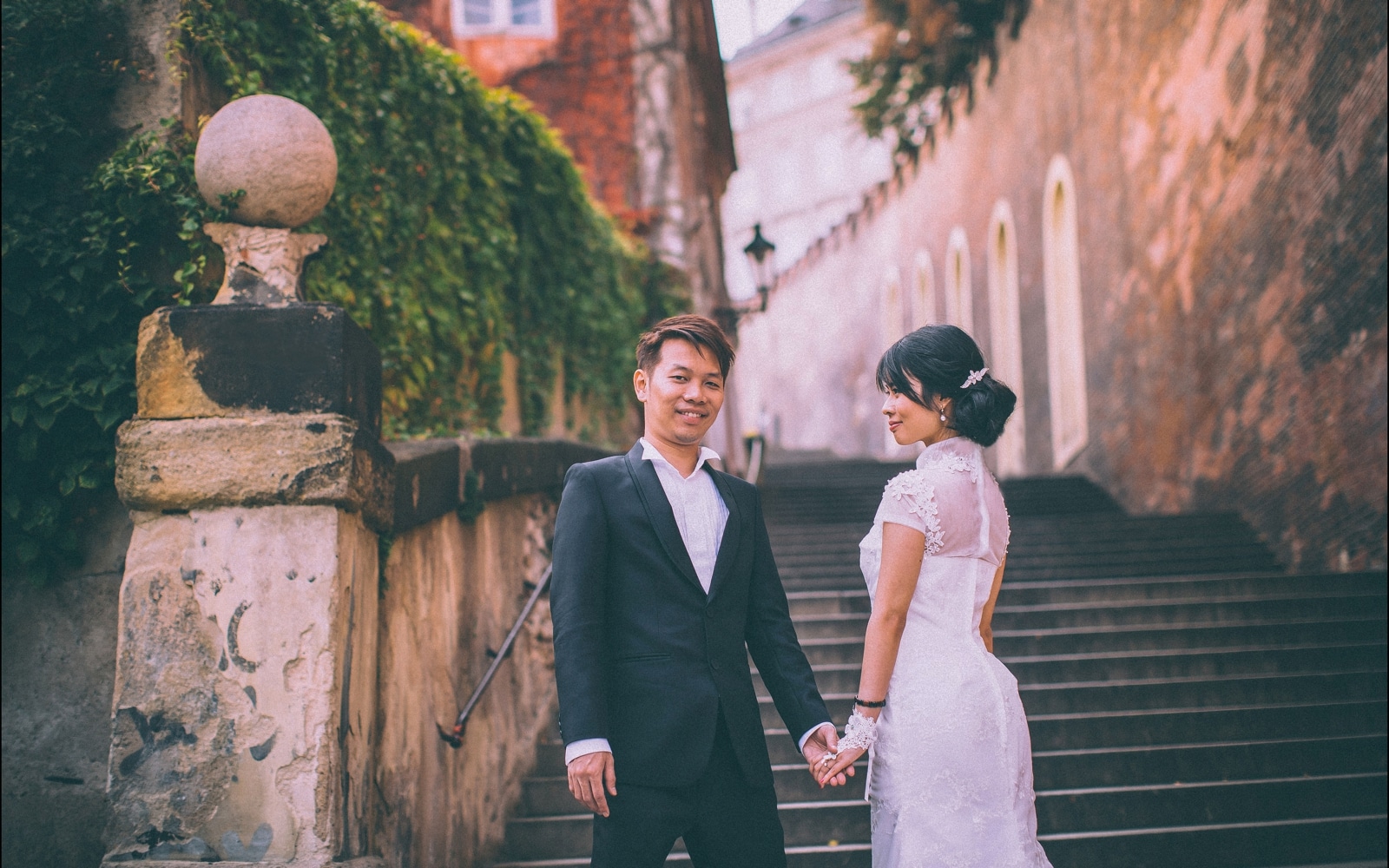 Prague pre wedding / Sharon & Danny Fall portraits session at Prague Castle