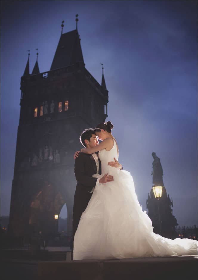 Prague pre wedding / Winona & Erik / Charles Bridge portraits