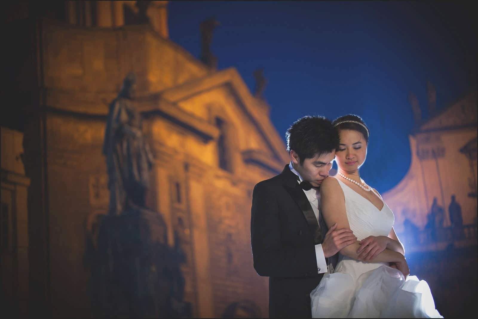 Prague pre wedding / Winona & Erik / Charles Bridge portraits