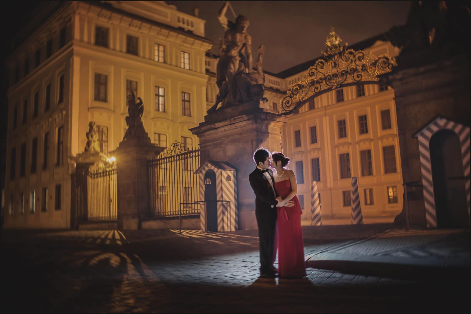 Prague pre wedding / Winona & Erik / portraits at Prague Castle 