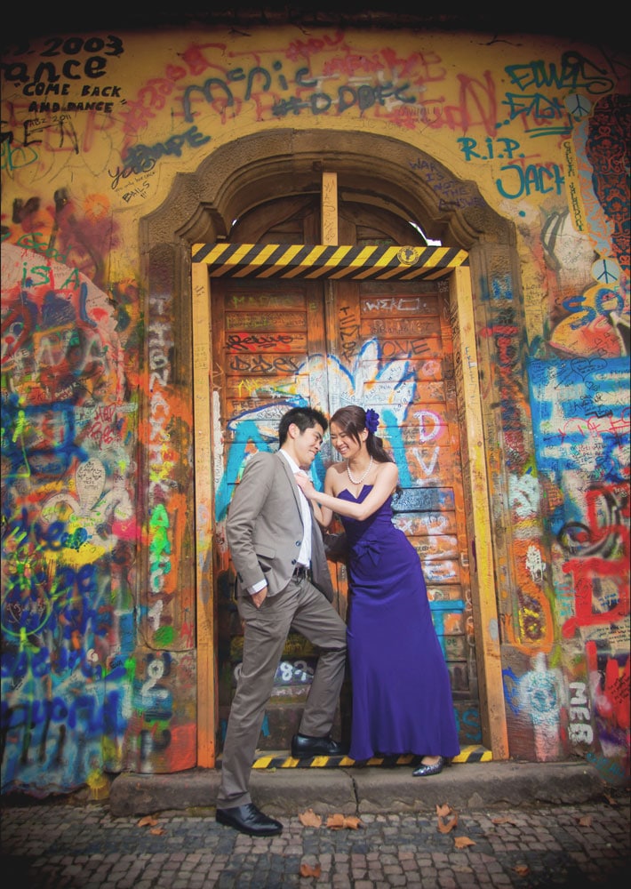 Prague pre wedding / Winona & Erik / portraits at the John Lennon Wall