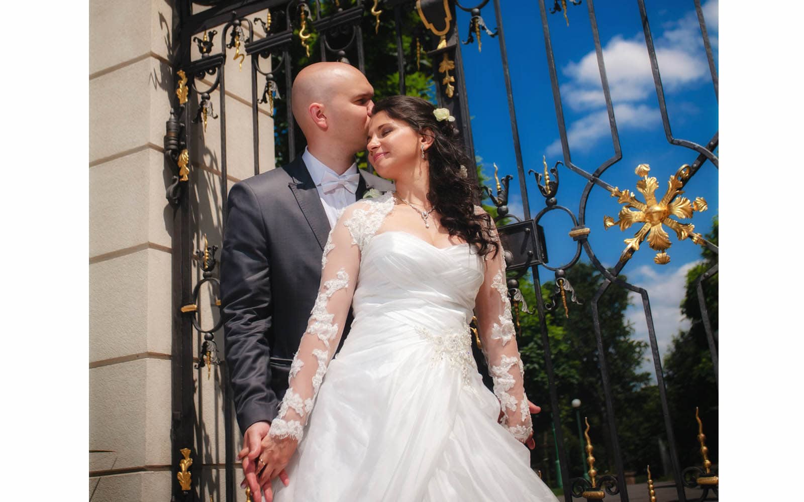 Prague weddings / L&M / wedding day photos