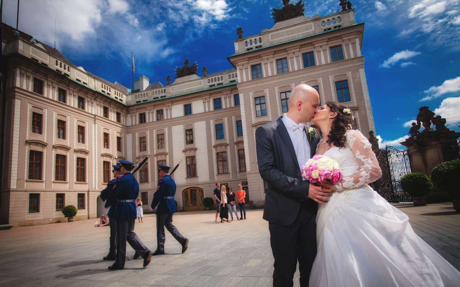 Prague weddings / L&M / wedding day photos