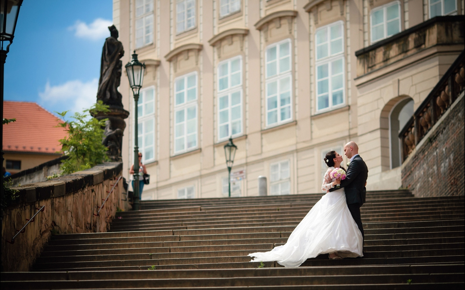 Prague weddings / L&M / wedding day photos