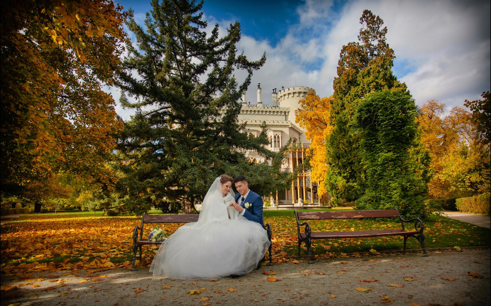 Castle Hluboka nad Vltavou weddings / O & A / wedding photography