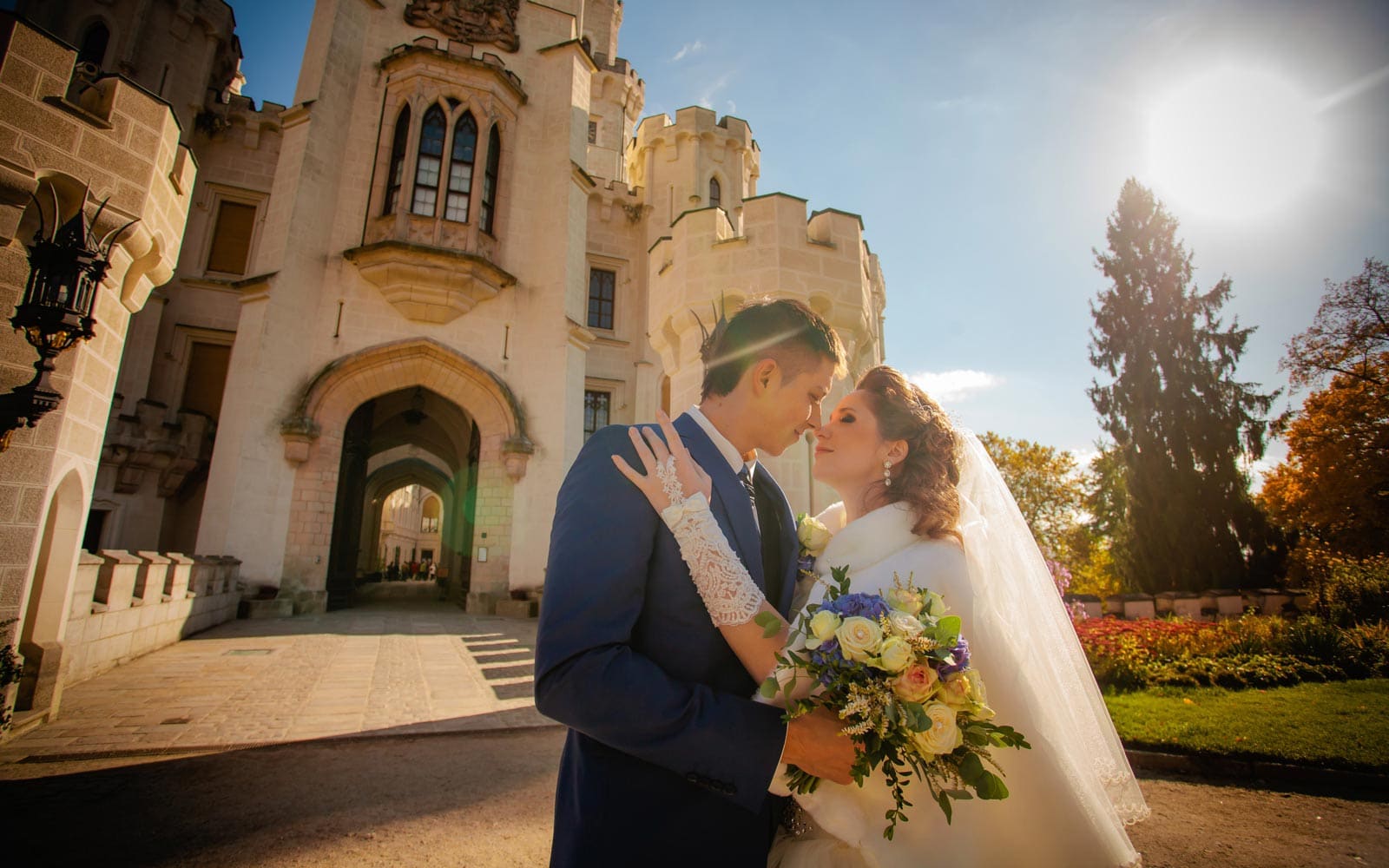 Castle Hluboka nad Vltavou weddings / O & A / wedding photography