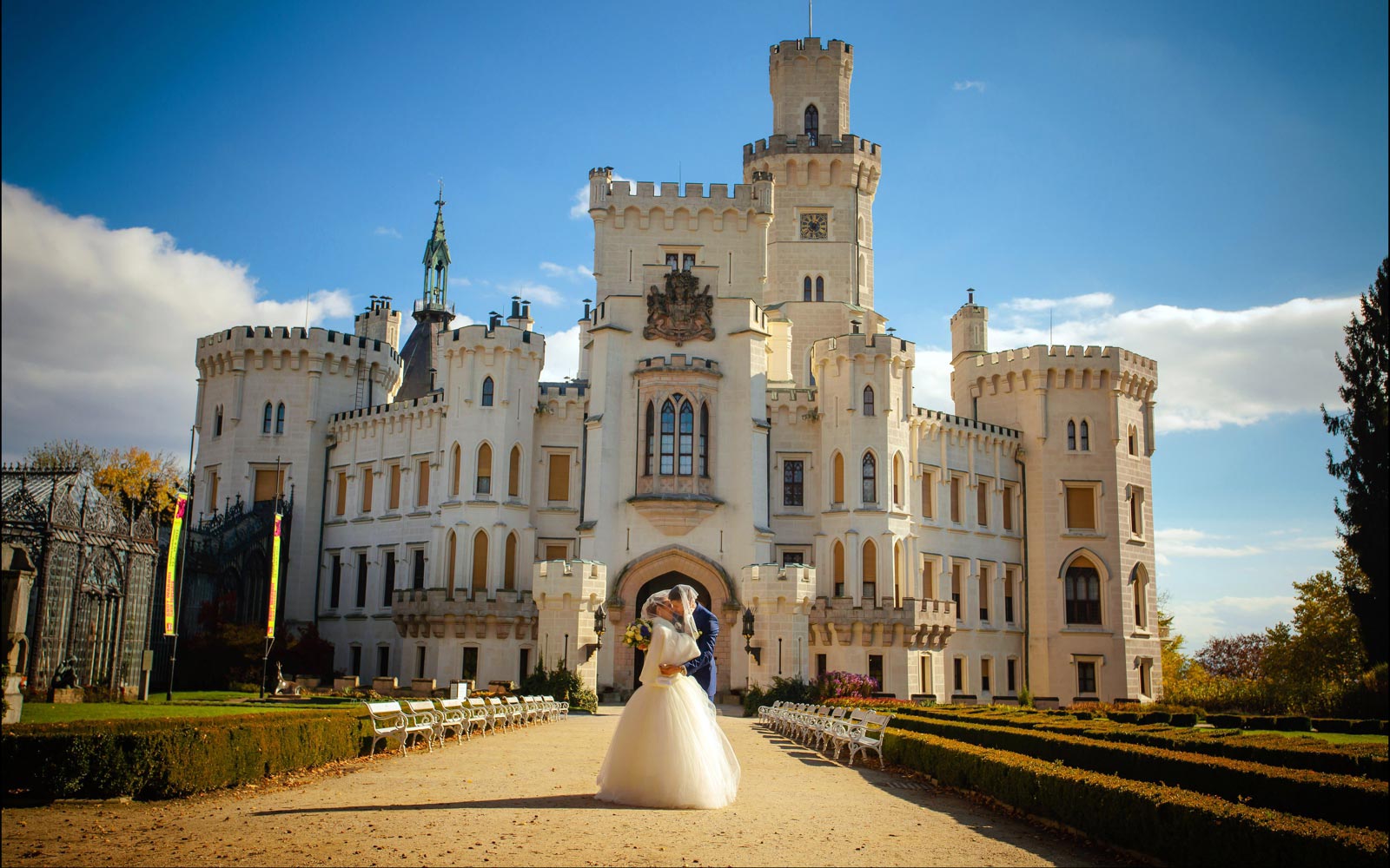 Castle Hluboka nad Vltavou weddings / O & A / wedding photography