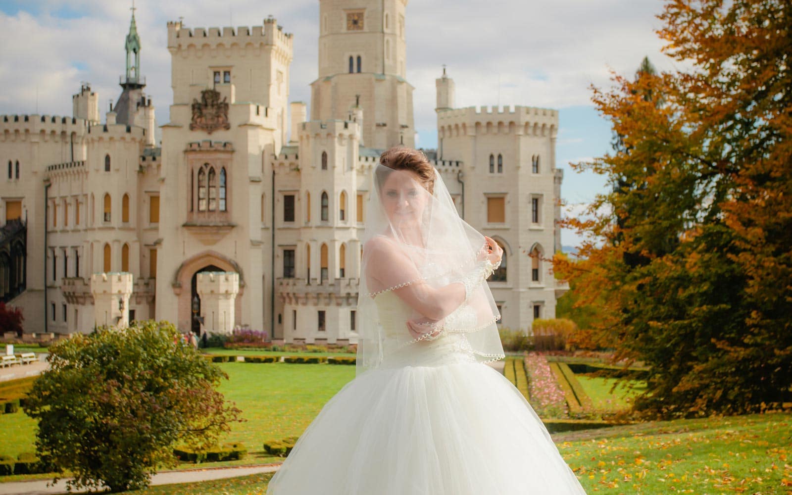 Castle Hluboka nad Vltavou weddings / O & A / wedding photography