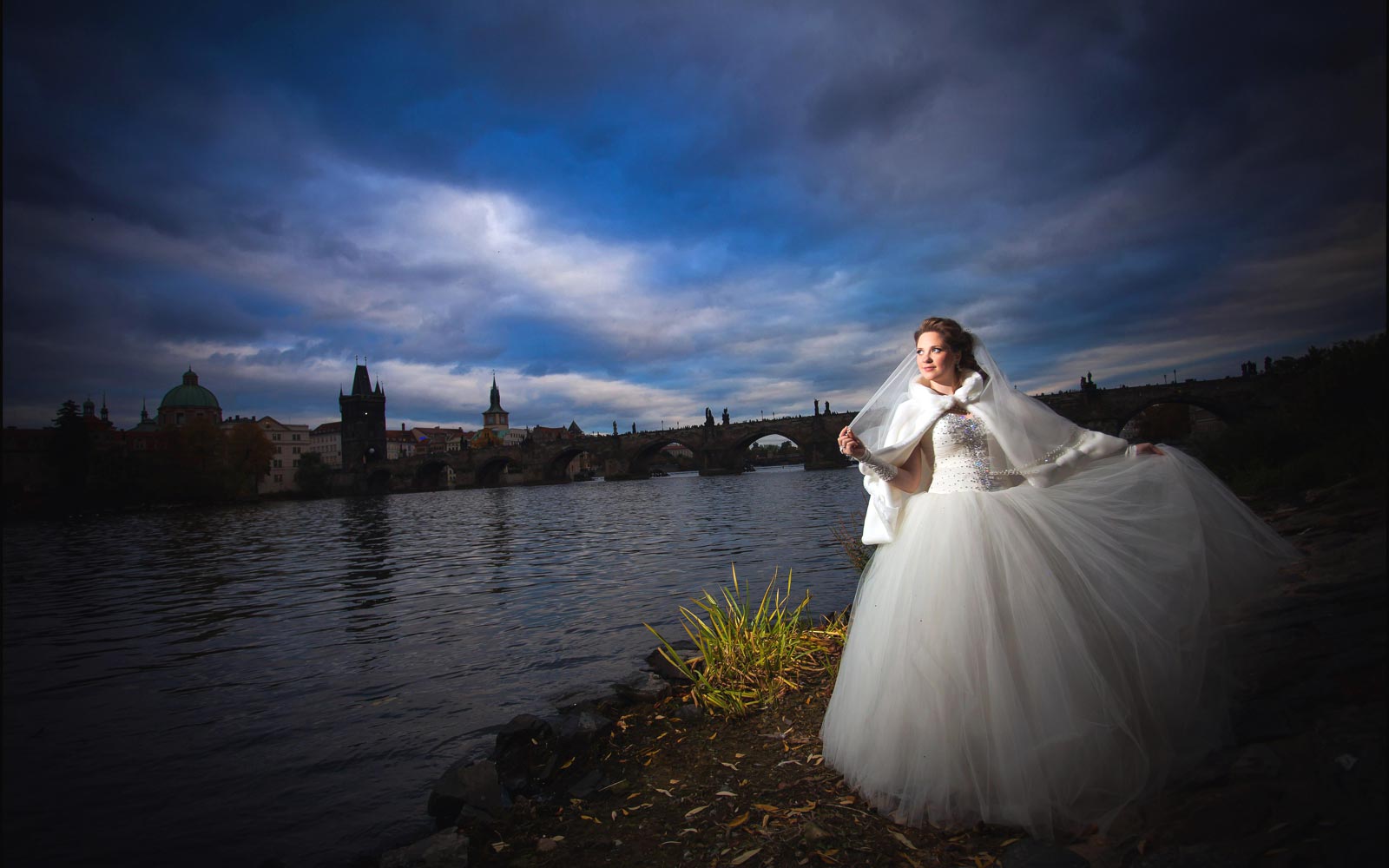 Castle Hluboka nad Vltavou weddings / O & A / wedding photography