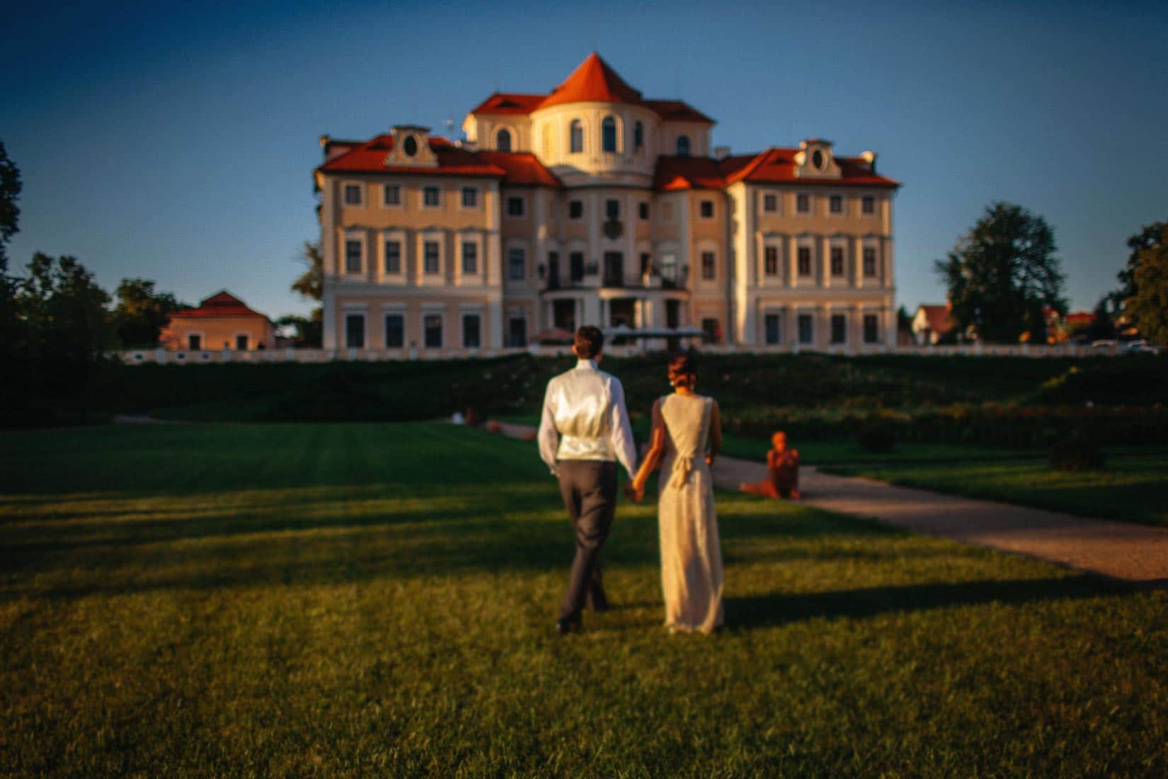 Chateau Liblice wedding - AL - wedding day photography