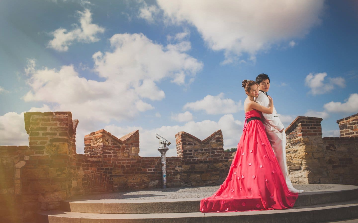 A sunrise & sunset pre wedding session in Prague with Alice & Mun