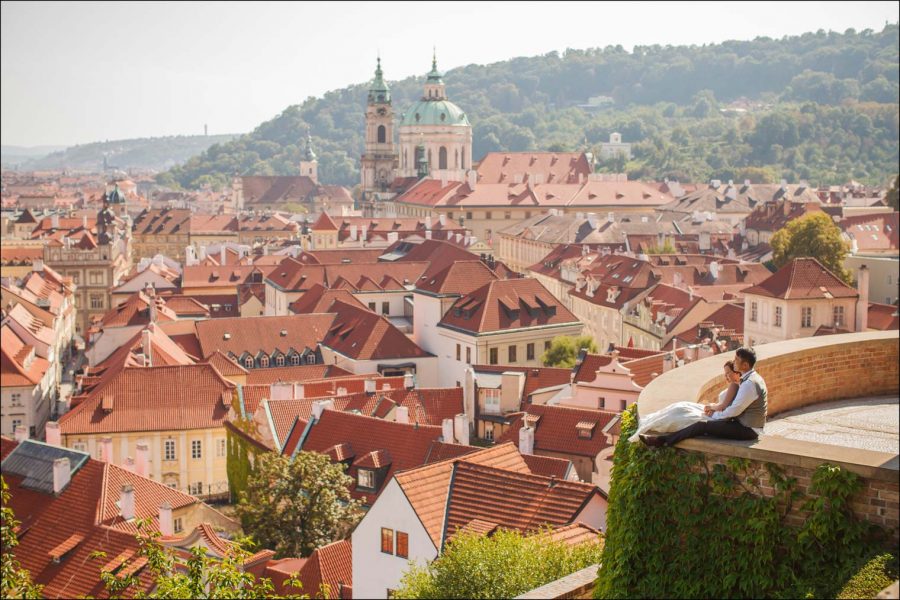 T+P / pre wedding portrait session in Prague